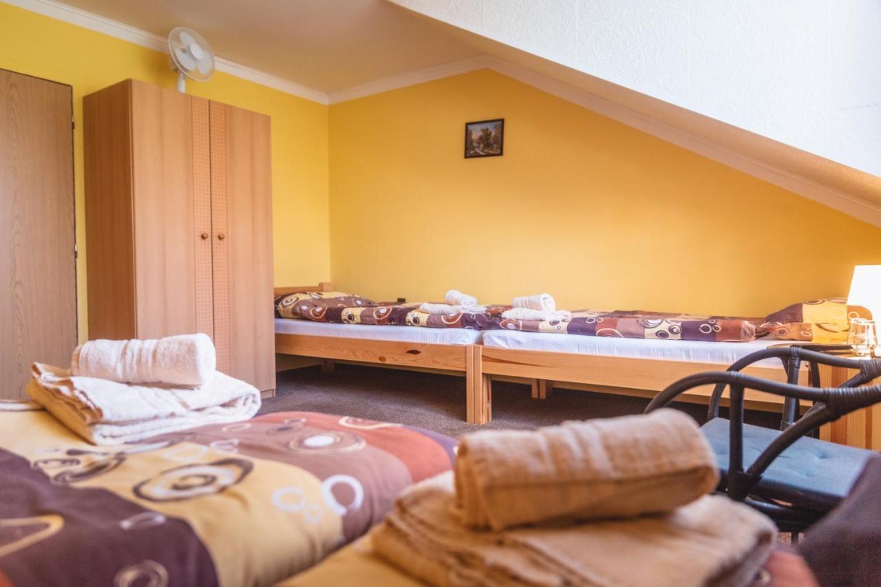 Penzion Samorost Jarosov nad Nezarkou Extérieur photo